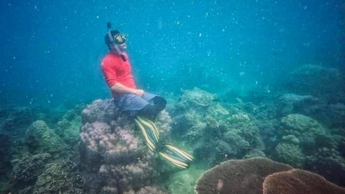 Turista se nechal v Thajsku vyfotit na korálu. Hrozí mu až 10 let vězení